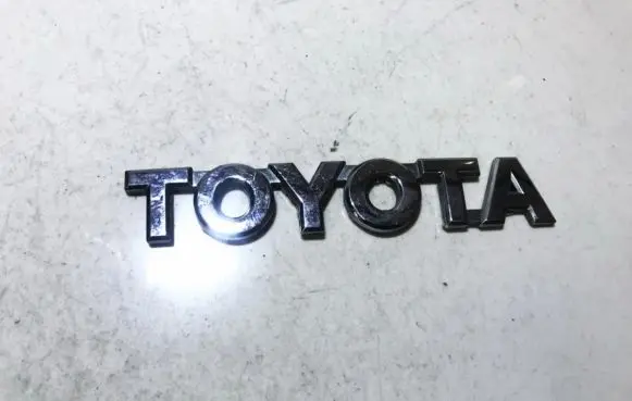 Toyota Corolla E110 Manufacturer badge logo/emblem 