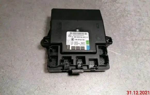 Mercedes-Benz A W169 Door control unit/module A1698208426