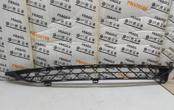 Citroen C4 I Picasso Front bumper lower grill 9680403177