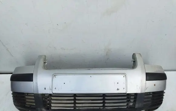Volkswagen PASSAT B5.5 Front bumper 3b0807221