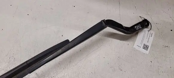 Nissan Almera N16 Front wiper blade arm