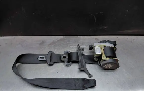 Mercedes-Benz CLK A208 C208 Front seatbelt 560491001