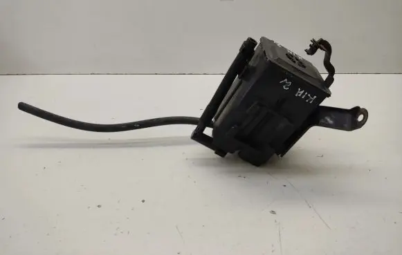 Active carbon filter fuel vapour canister