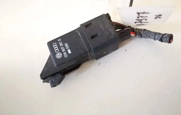 Glow plug pre-heat relay
