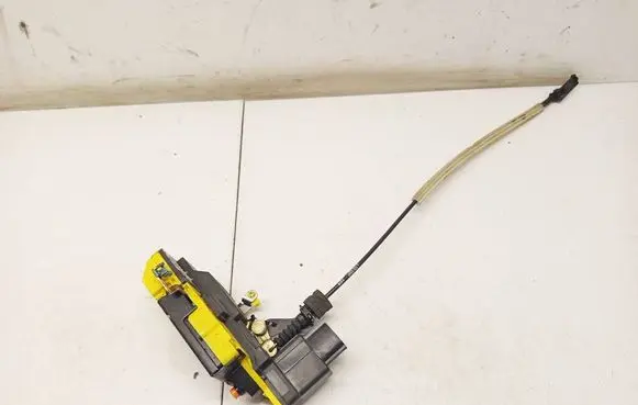 Volvo XC90 Rear door lock 30634624