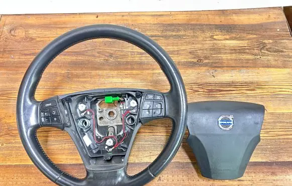 Volvo V50 Steering wheel 30778754 19052008