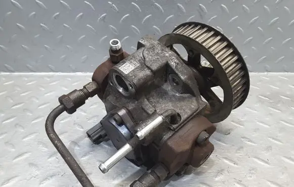 Toyota Avensis T250 Fuel injection high pressure pump 221000G010 HU2940000063