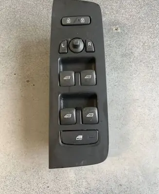 Volvo V40 Electric window control switch 31453232