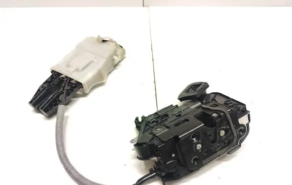 Skoda Rapid (NH) Rear door lock 5E0839016 5E0837349A