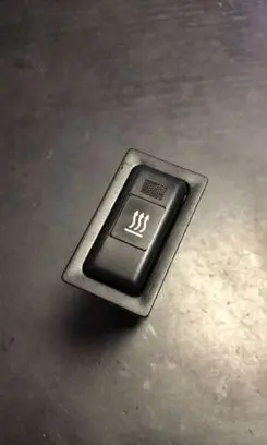 Toyota Avensis T220 Seat heating switch 153337