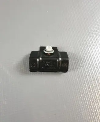 BMW i4 Battery bracket 110345