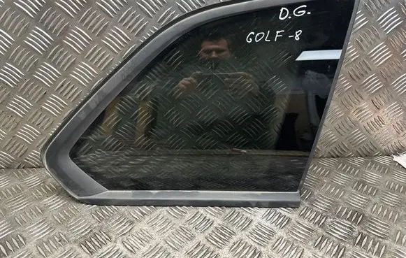 Rear side window
