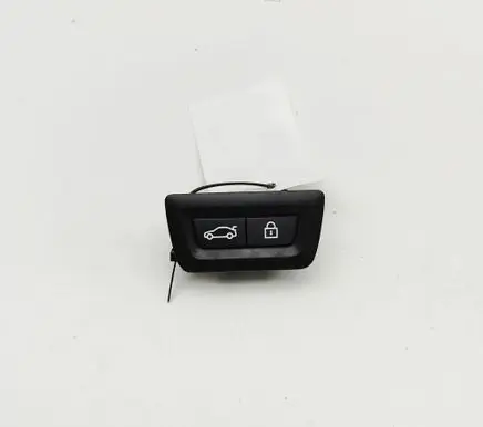 BMW 5 G30 G31 G38 Tailgate/boot open switch button 9275121