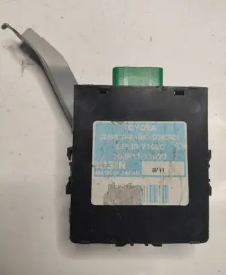 Toyota Hilux (AN10, AN20, AN30) Transfer box differential control unit 8953371020 36381111020 2800209360