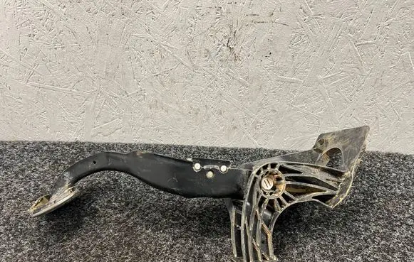 BMW X1 U11 Brake pedal 6891125 35006891125