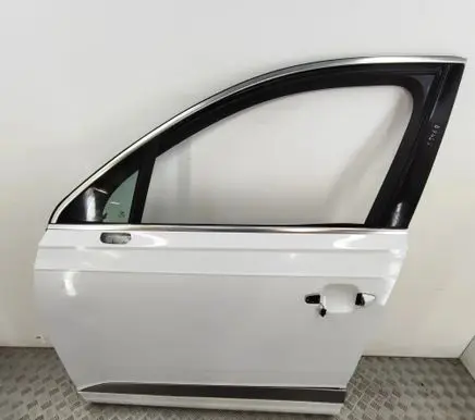 Audi Q7 4M Front door 4M0831051G