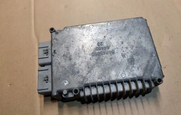 Chrysler Sebring (ST-22 - JR) Engine control unit/module 04896041AI