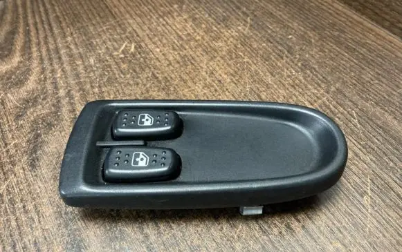 Iveco Daily 4th gen Electric window control switch 5801304490