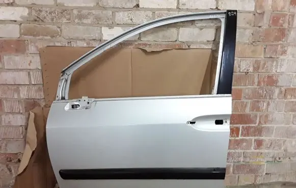 Peugeot 807 Front door