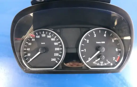 BMW 1 E82 E88 Speedometer (instrument cluster) 9122587