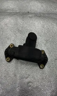 Peugeot 607 Thermostat housing C8WOA