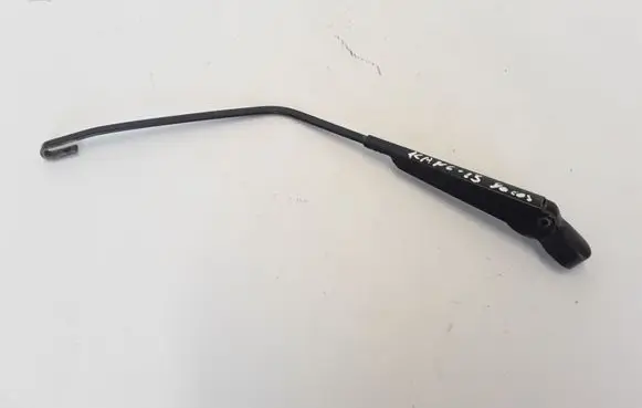 Rear wiper blade arm