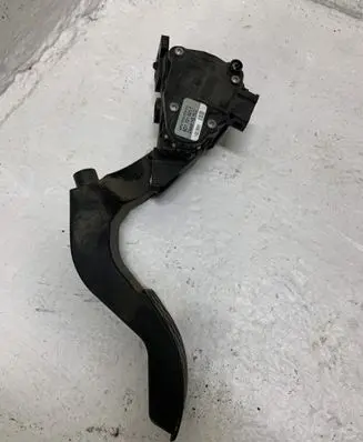 Audi A6 S6 C5 4B Accelerator throttle pedal 8D1721523F 6PV00837603