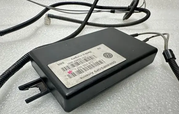 Volkswagen Touareg I Antenna control unit 7L6035507L 3320083680