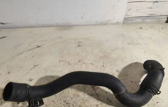 Ford Galaxy Intercooler hose/pipe 7m0145957c 95vw10c352dc