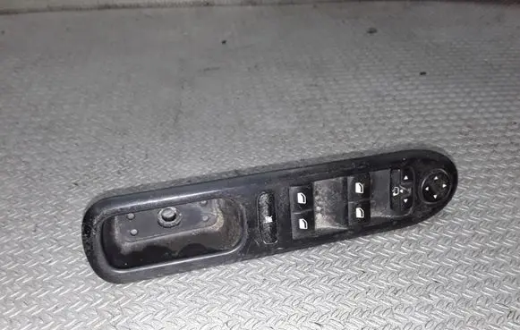 Peugeot 407 Electric window control switch 53269704