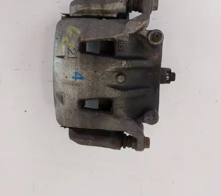Nissan Leaf II (ZE1) Front brake caliper