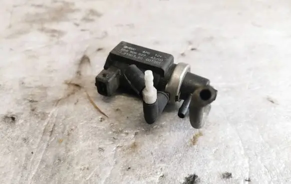 Audi A4 S4 B5 8D Turbo solenoid valve 059906627 72190322