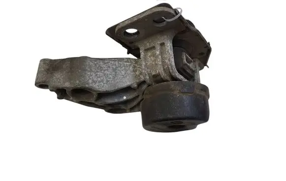 Renault Scenic II - Grand scenic II Engine mount bracket 8200415656