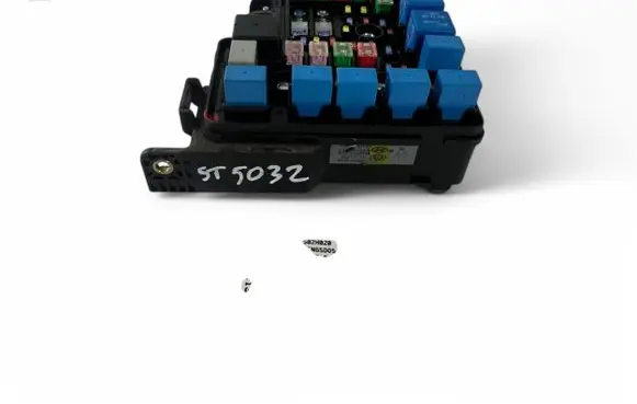 KIA Ceed Fuse box set 919502H020