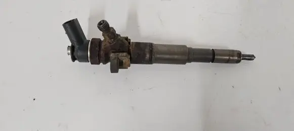 BMW 5 E60 E61 Fuel injector 0445110209