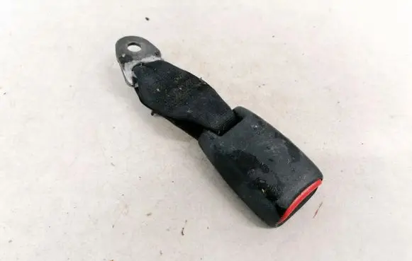 Nissan Altima Rear seatbelt buckle NSB1053