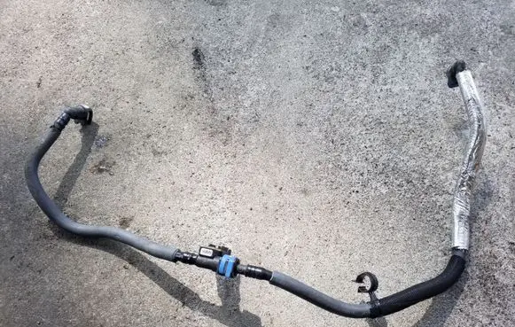 Jeep Cherokee Fuel line pipe 20303181051423