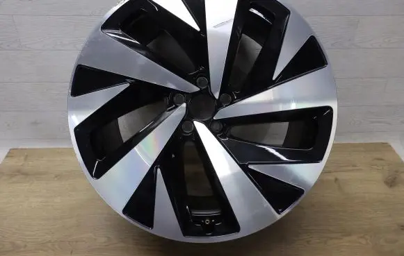 R20 alloy rim