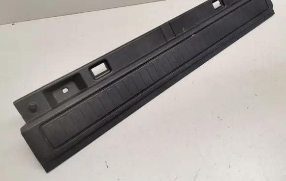 Land Rover Defender Trunk/boot sill cover protection L8B2425A92A