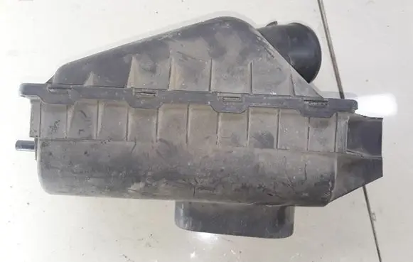 Chrysler Voyager Air filter box 4612225G 4861052A