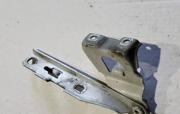 Audi A4 S4 B8 8K Engine bonnet/hood hinges 8K0823301D
