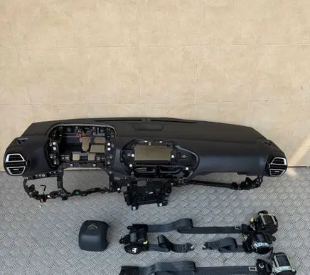 Citroen C4 III e-C4 Dashboard