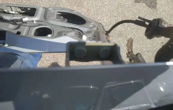 Nissan X-Trail T31 Tailgate/trunk/boot hinge