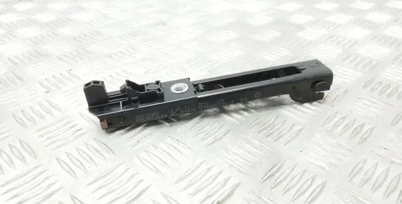 Volkswagen Golf VI Seat belt adjustment motor 1T0857819B