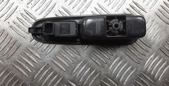 Peugeot 5008 Electric window control switch 98759764ZD
