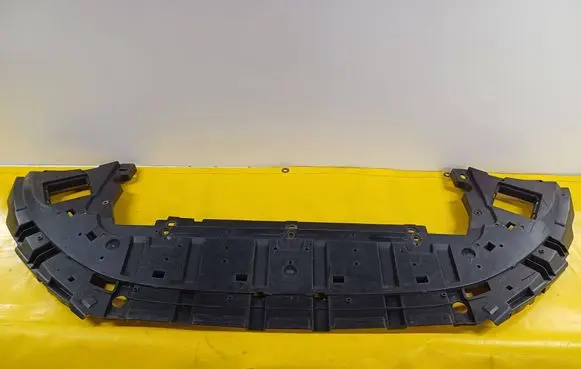Volvo V40 Front bumper skid plate/under tray 31383735