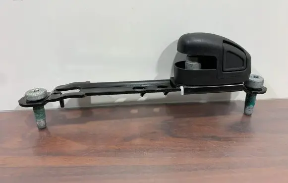 Chrysler Pacifica Seat belt adjustment rail 5LA64DX9AB
