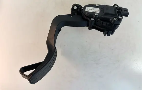 Renault Master III Accelerator throttle pedal 8200672371