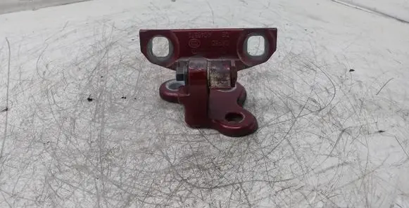 Volvo V60 Front door upper hinge