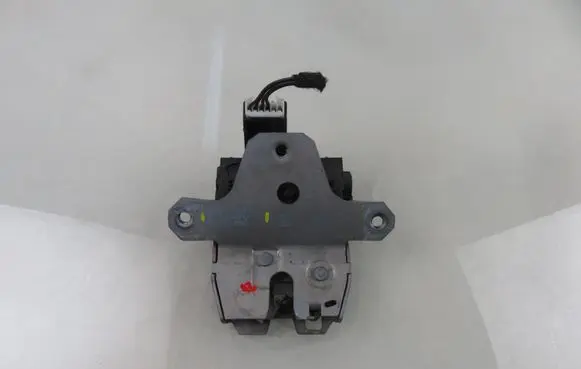 Ford S-MAX Tailgate/trunk/boot lock/catch/latch 8M51R442A66EB